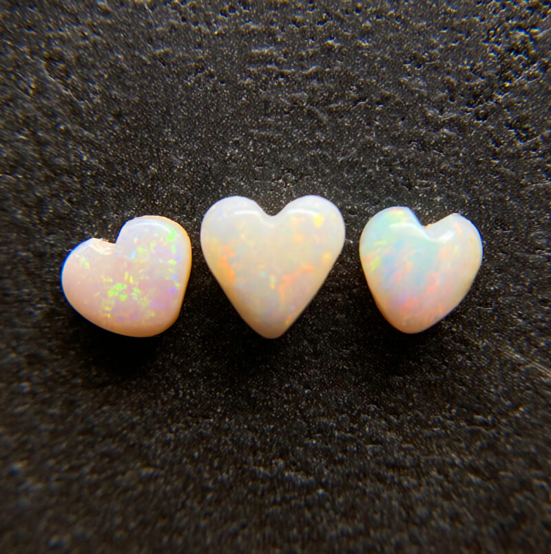 Coober Pedy Carved Heart Parcel 1.25 cts